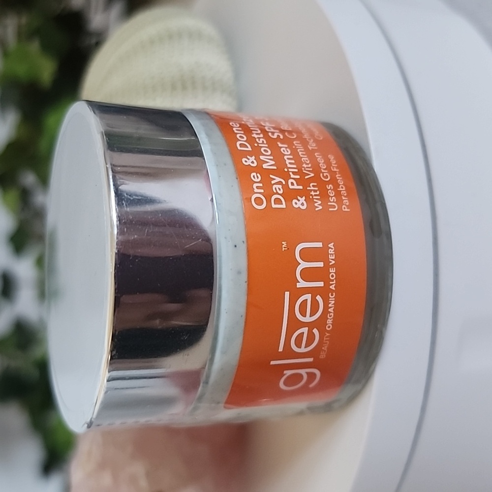 Gleem One & Done Day Moisturizer Beauty Aloe Vera SPF 30 Sealed New